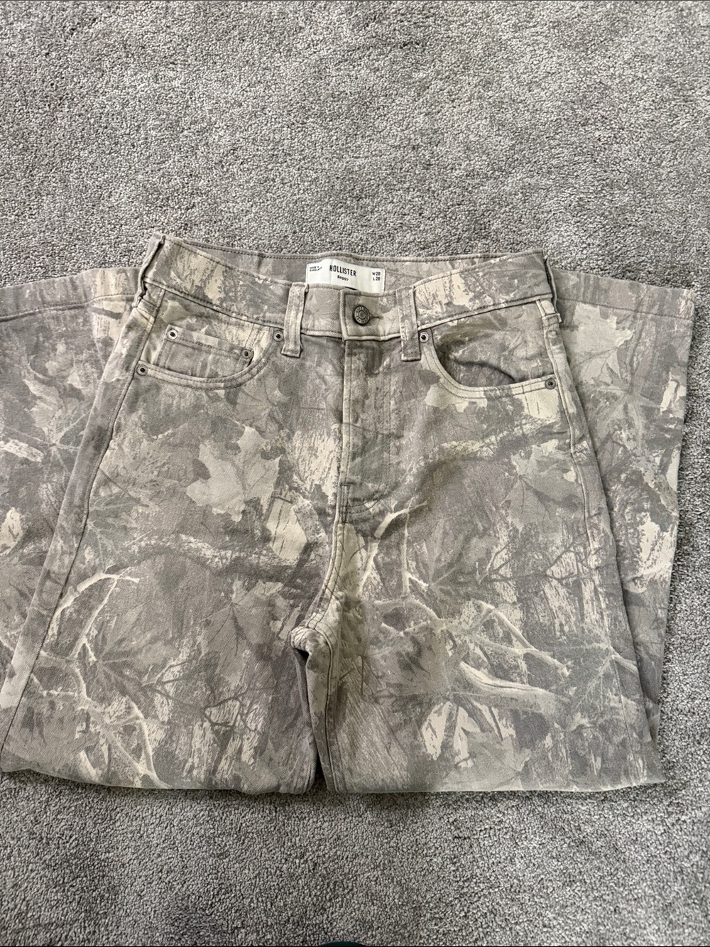 Hollister Men's Gray Camo Relaxed Jeans